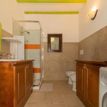 Casa Di Campagna Con Yurta E Piscina
